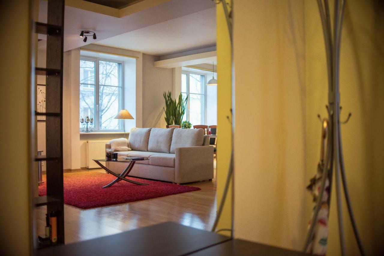 Large Studio Downtown Tallinn Ngoại thất bức ảnh