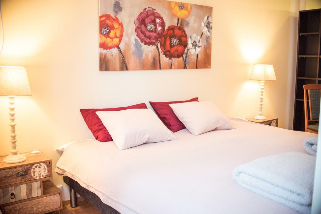 Large Studio Downtown Tallinn Ngoại thất bức ảnh